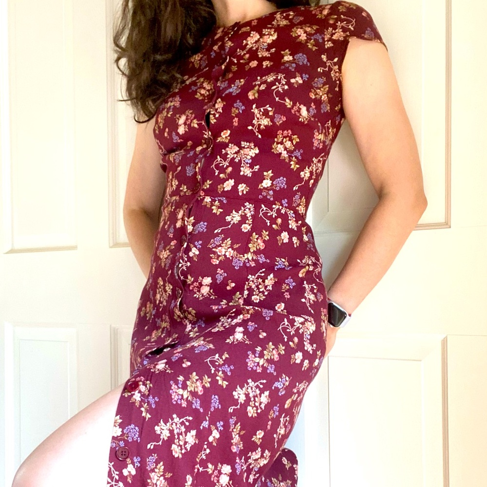 Reformation Button Up Floral Dress, size 4 🍂🌹